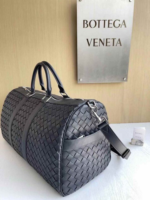 ⁦Bottega Veneta Woven Travel Bag 2 colors⁩ - الصورة ⁦9⁩