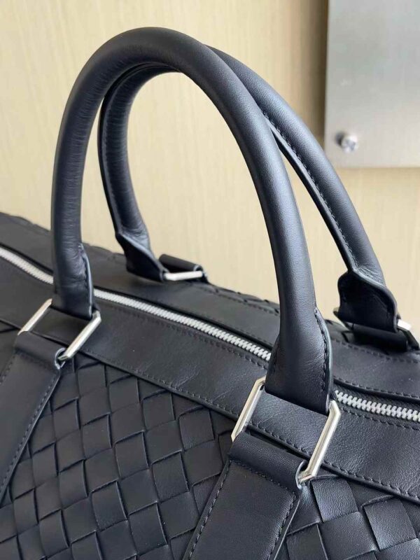 ⁦Bottega Veneta Woven Travel Bag 2 colors⁩ - الصورة ⁦8⁩