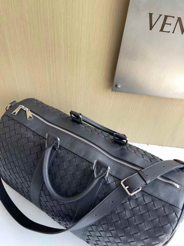 ⁦Bottega Veneta Woven Travel Bag 2 colors⁩ - الصورة ⁦7⁩