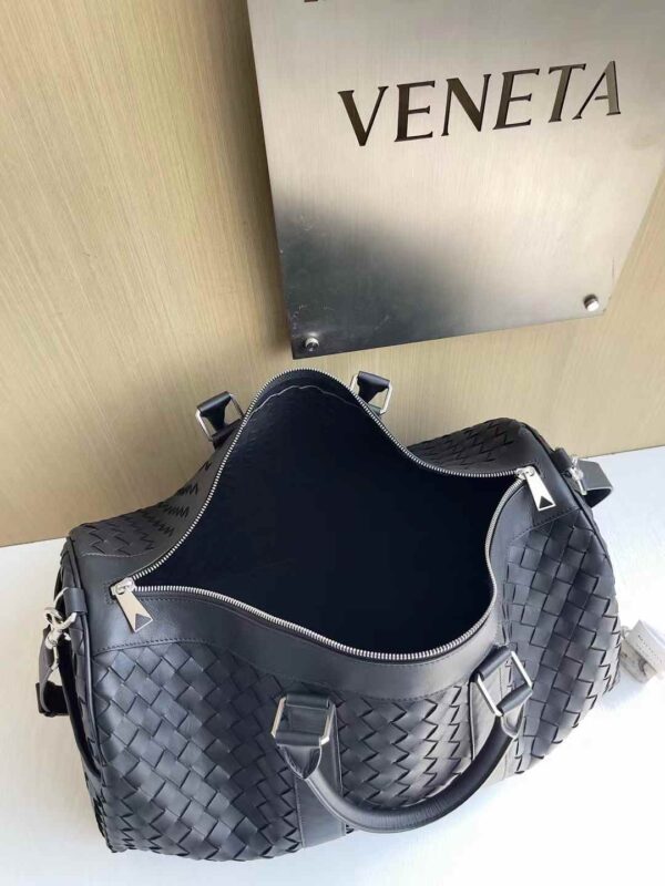 ⁦Bottega Veneta Woven Travel Bag 2 colors⁩ - الصورة ⁦2⁩