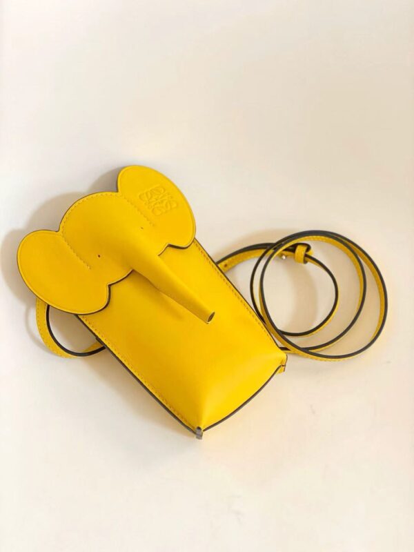 ⁦Elephant-shaped mobile phone bag 5 colors⁩ - الصورة ⁦2⁩