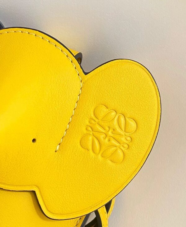 ⁦Elephant-shaped mobile phone bag 5 colors⁩ - الصورة ⁦4⁩