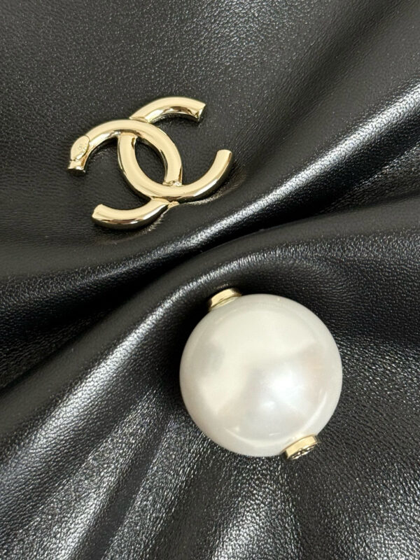 Chanel - Image 9