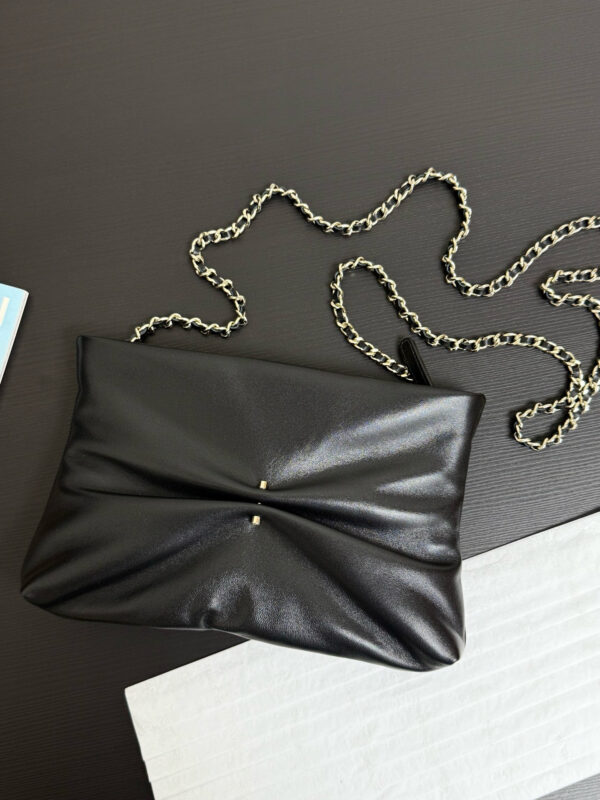 Chanel - Image 4