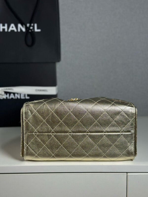 chanel hobo - Image 4