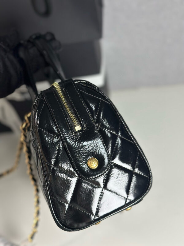 CHANEL handmade - Image 3