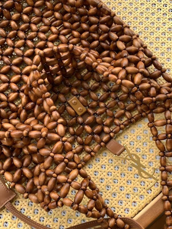 Large LE 5 À 7 Bag of Wooden Beads - Image 7