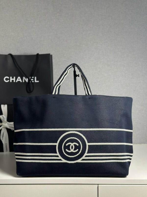 Chanel navy striped beach bag - Image 2