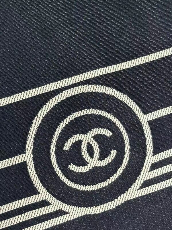 Chanel navy striped beach bag - Image 4