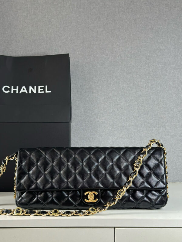 Chanel - Image 2