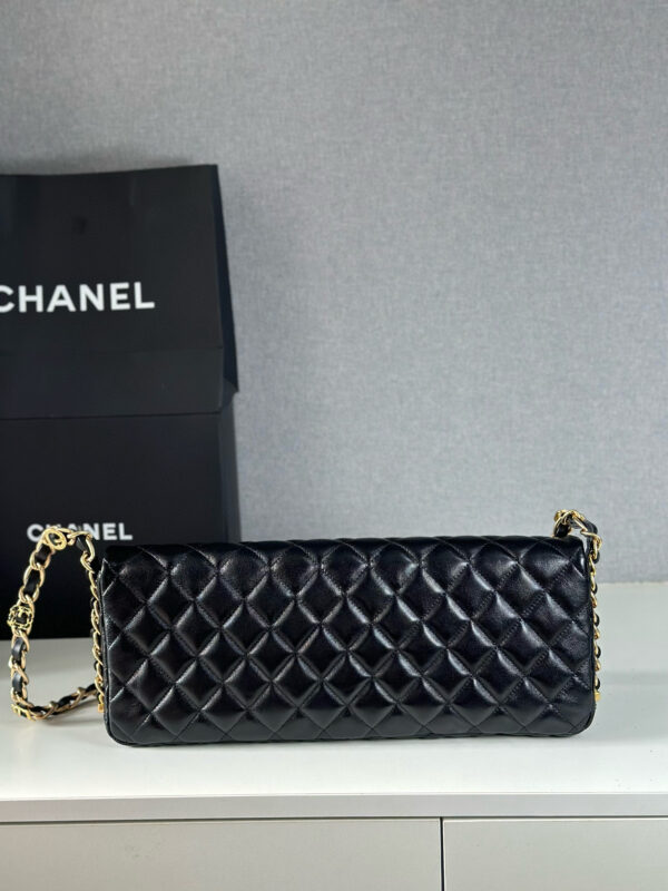 Chanel - Image 5