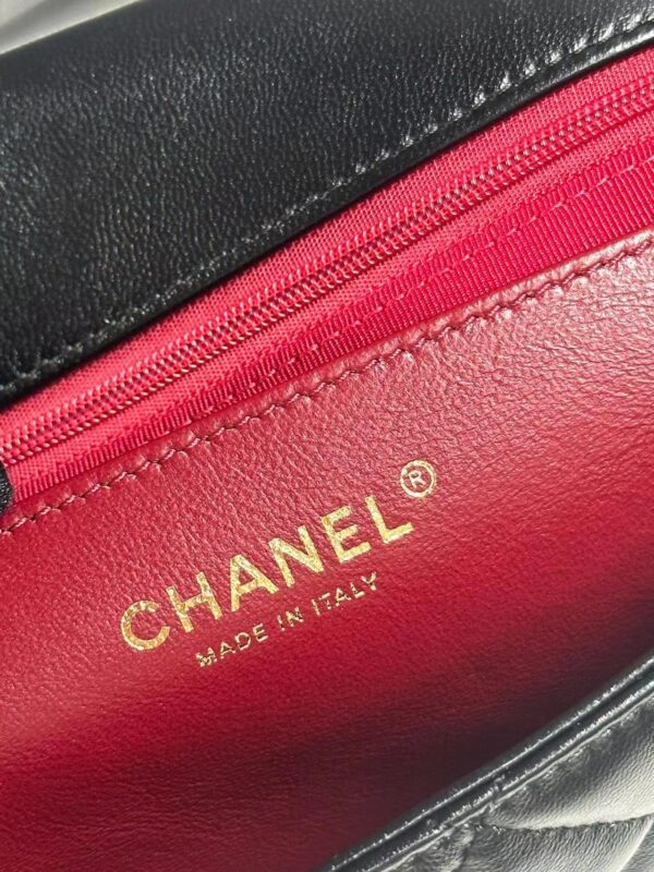 Chanel - Image 7
