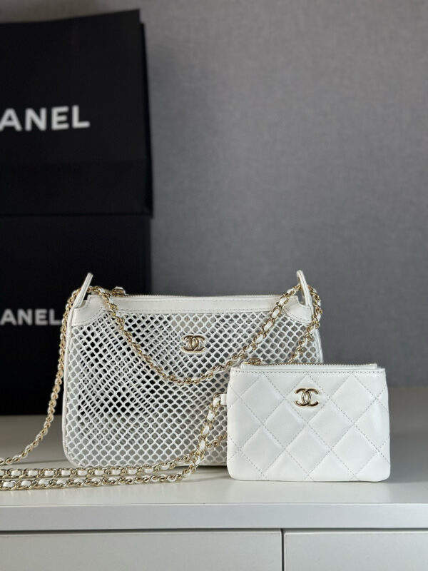 Chanel hobo