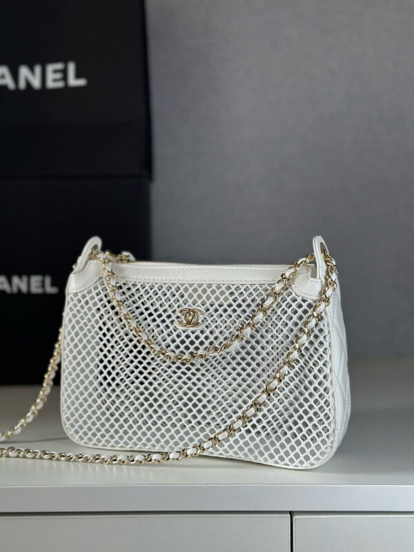 Chanel hobo - Image 7