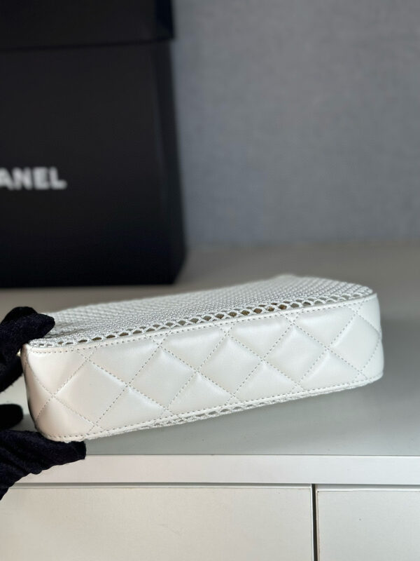 Chanel hobo - Image 5
