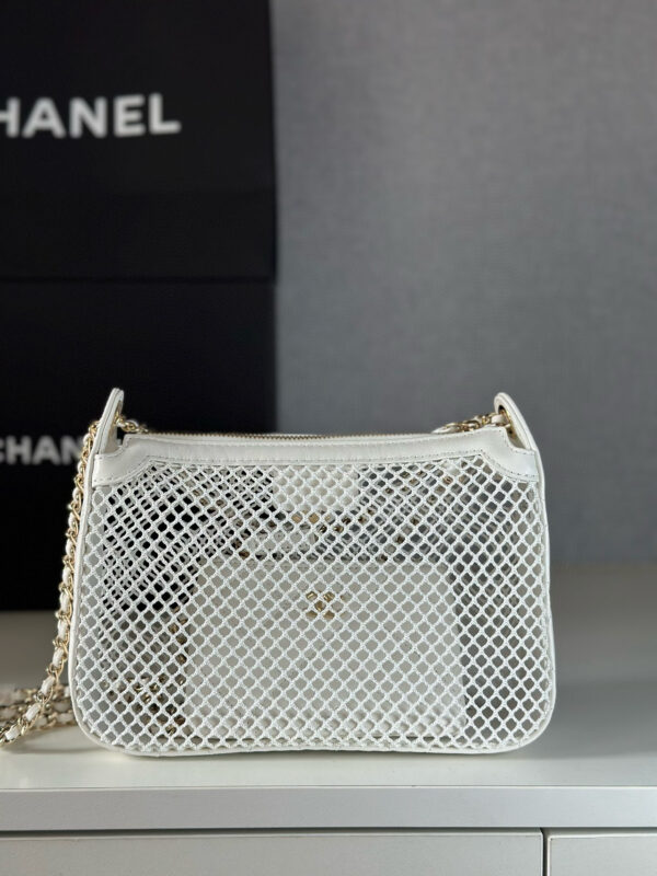 Chanel hobo - Image 4