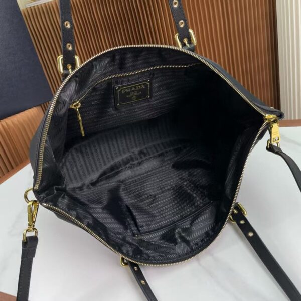 prada - Image 3