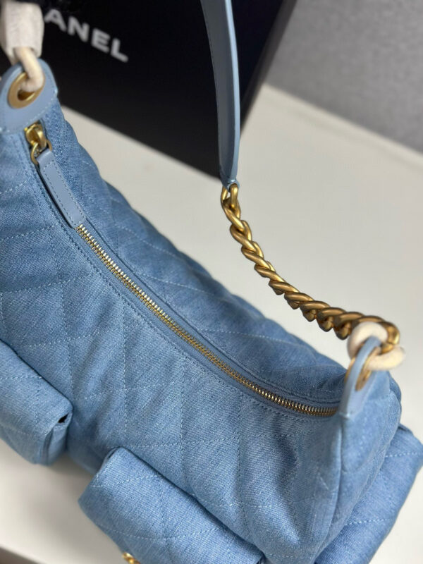 ⁦Chanel Hobo⁩ - الصورة ⁦6⁩