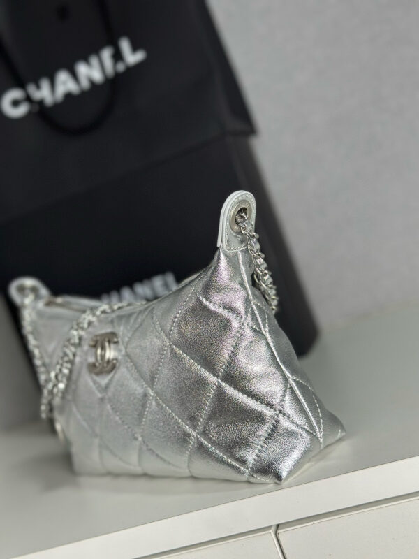 ⁦Chanel Hobo⁩ - الصورة ⁦8⁩