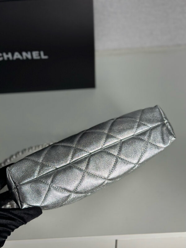 ⁦Chanel Hobo⁩ - الصورة ⁦7⁩