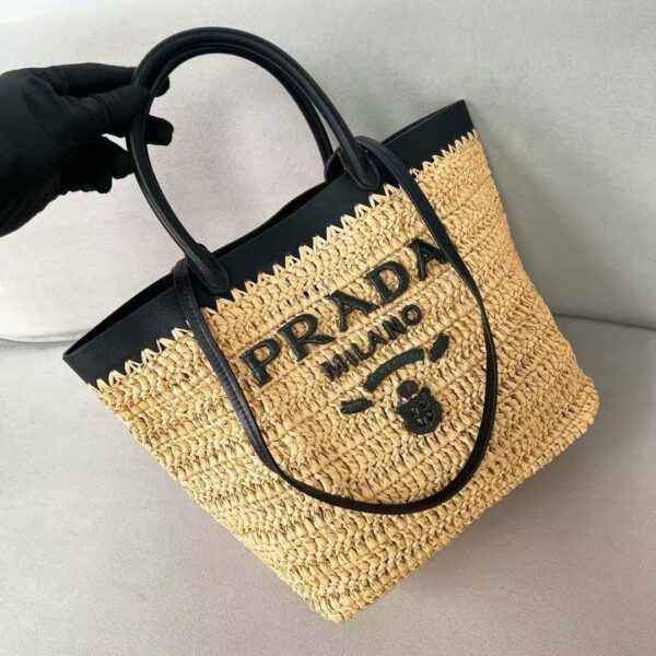 Prada - Image 8