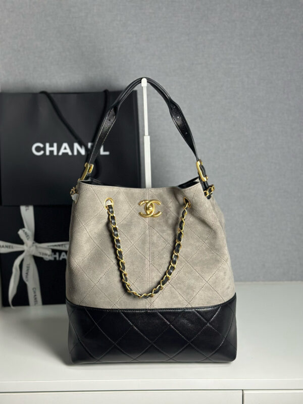 Chanel From Swedish Leather 2 color