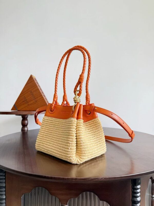 ⁦BOTTEGA VENETA⁩ - الصورة ⁦9⁩