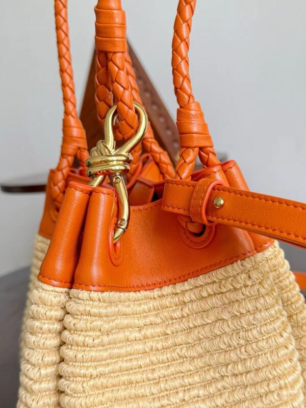 ⁦BOTTEGA VENETA⁩ - الصورة ⁦6⁩