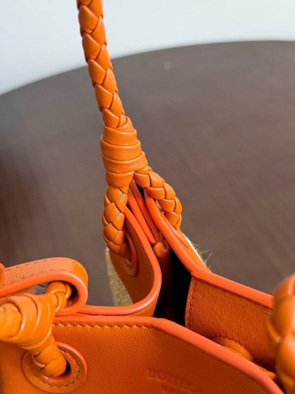 ⁦BOTTEGA VENETA⁩ - الصورة ⁦2⁩