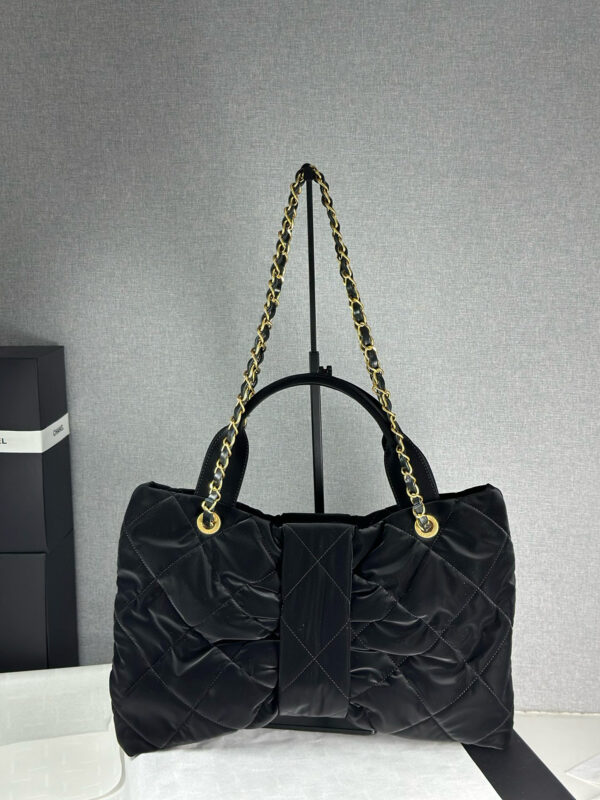 Chanel - Image 8