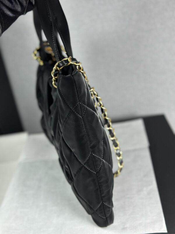 ⁦Chanel⁩ - الصورة ⁦7⁩