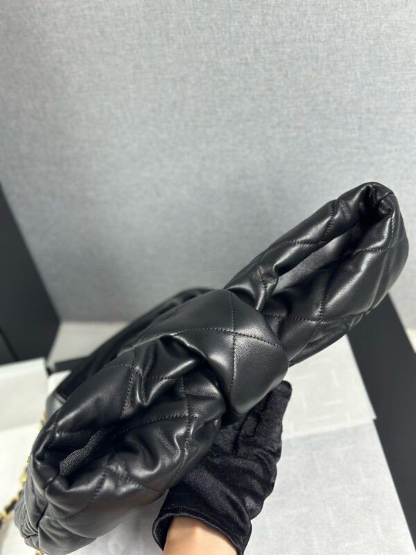 Chanel - Image 8