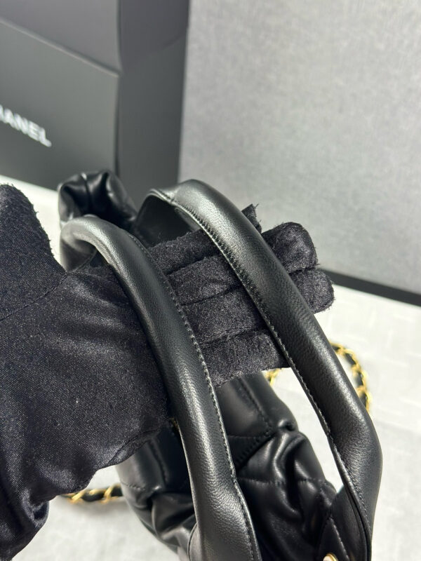 Chanel - Image 6