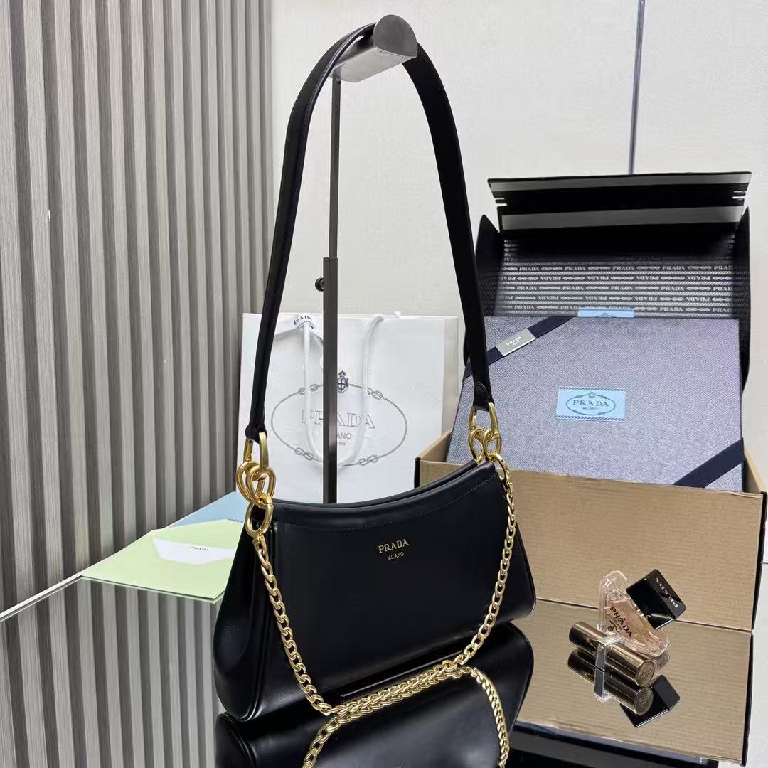 Lux Soft Crossbody Bag 2 colors - Image 4