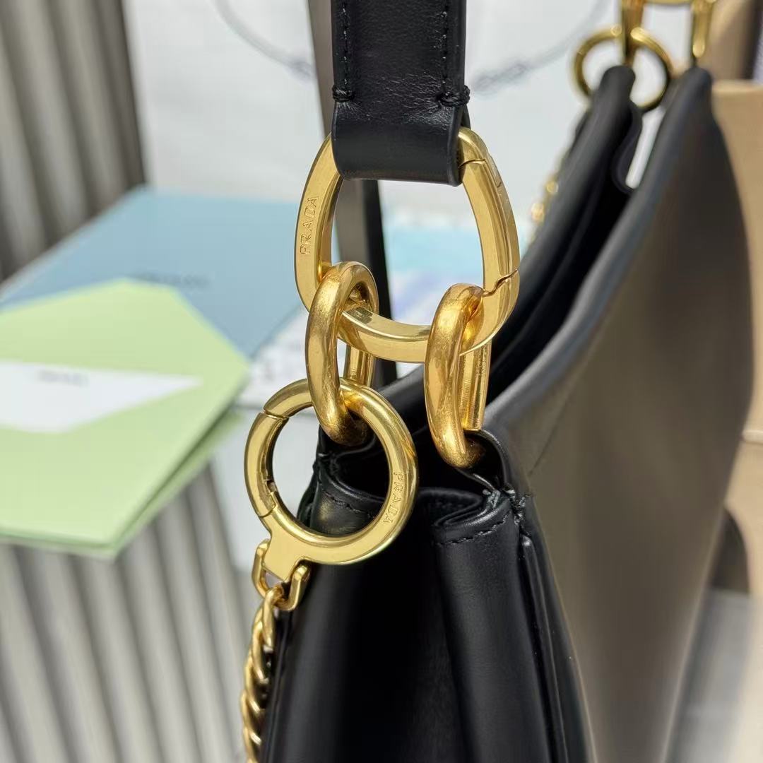 Lux Soft Crossbody Bag 2 colors - Image 7