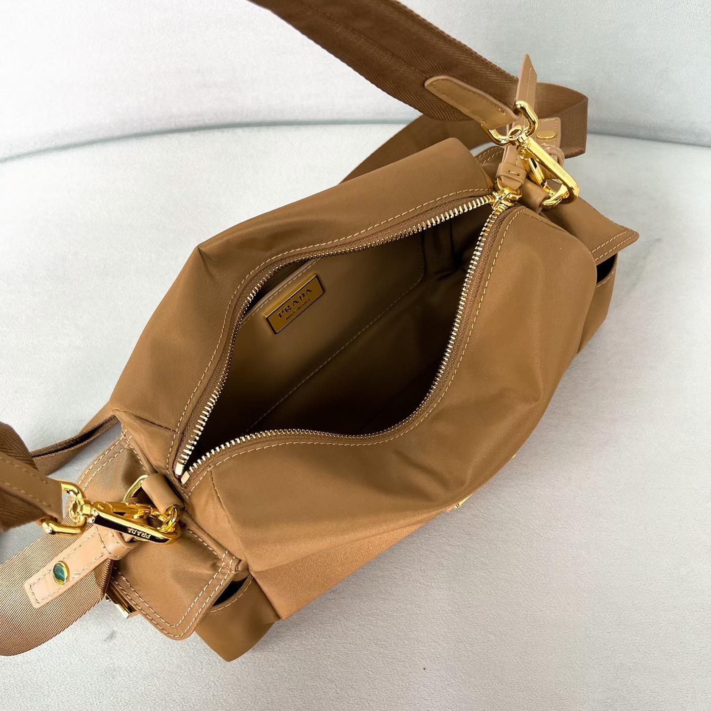 Prada 4 colors - الصورة 2